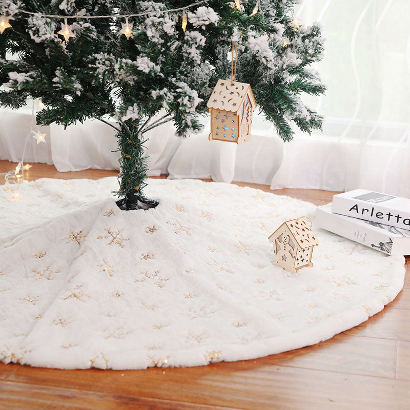 EnsembleElegance Christmas Tree Skirt Set